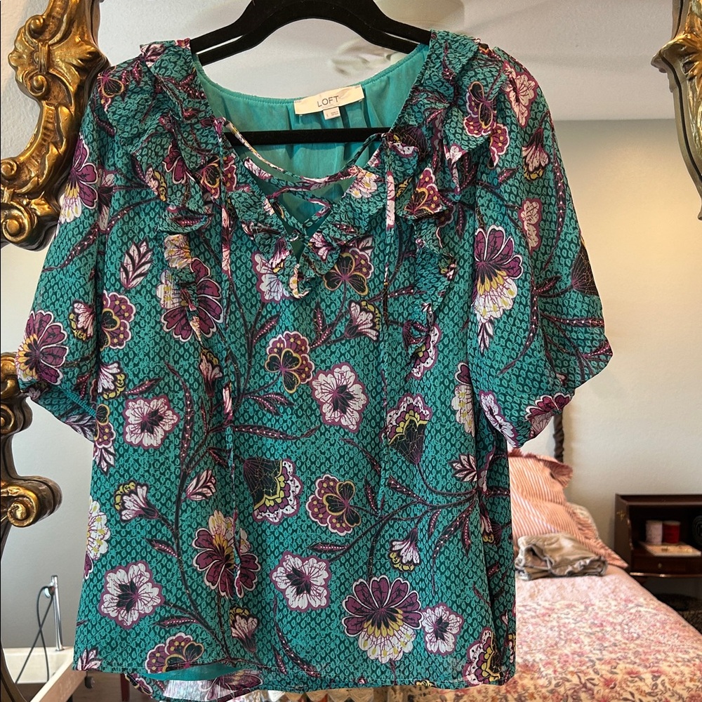 LOFT Teal Floral Ruffle-Neck Short Sleeve Blouse NWOT